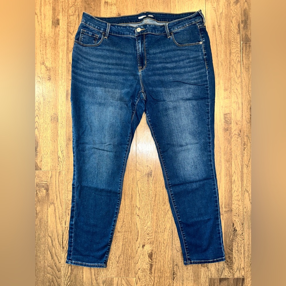 Old Navy Rockstar Skinny Jeans Women’s Size 18. Stretch Dark Blue Mid Rise